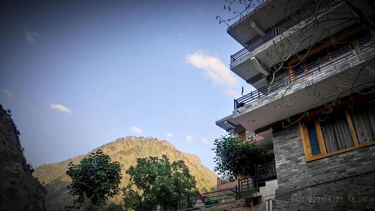 Tirthan Grand Riverside Banjar Bagian luar foto