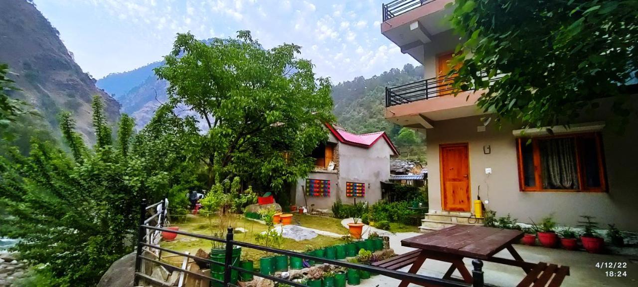 Tirthan Grand Riverside Banjar Bagian luar foto
