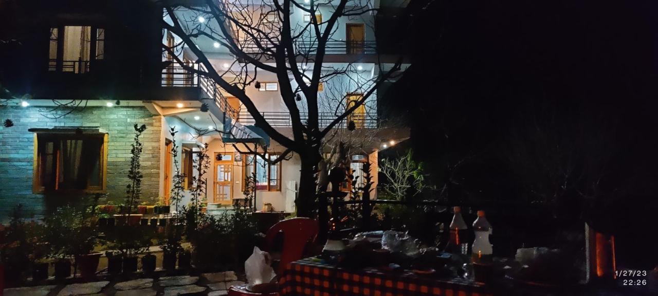 Tirthan Grand Riverside Banjar Bagian luar foto